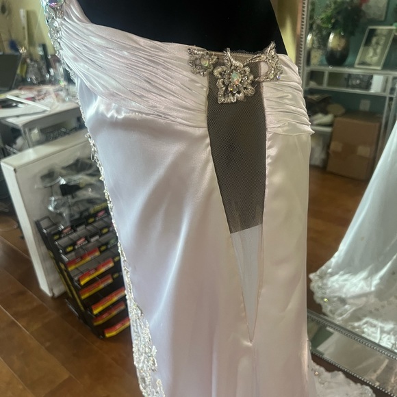 Mac Duggal Size 0-2 Dress! - Picture 3 of 5